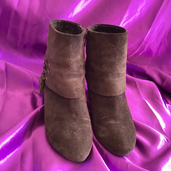 Van Eli Brown Suede Boots - Picture 3 of 11